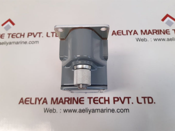 Square d tub4 class 9007 limit switch 

