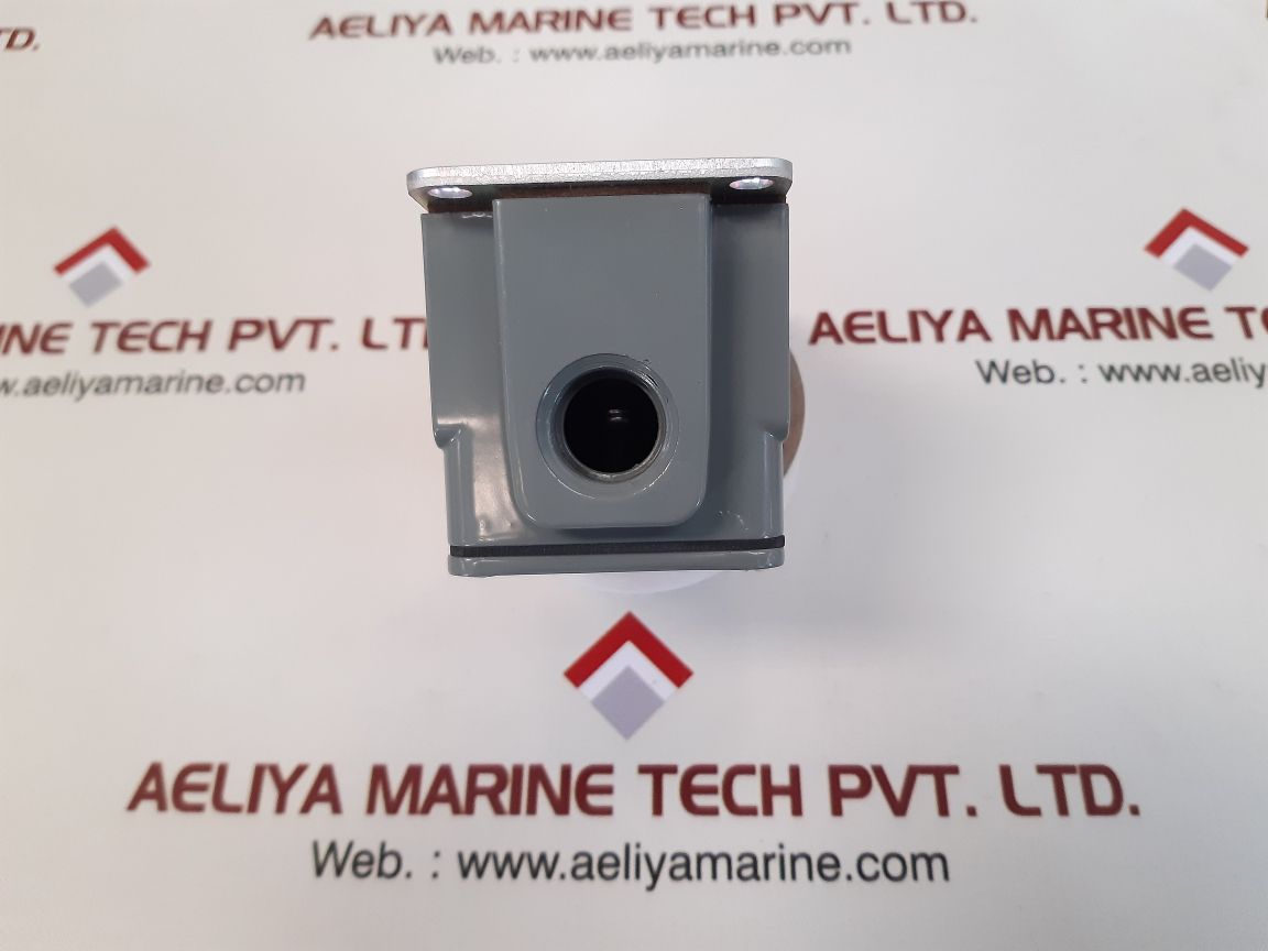 Square d tub4 class 9007 limit switch 
