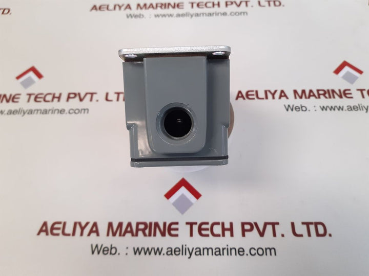 Square d tub4 class 9007 limit switch 
