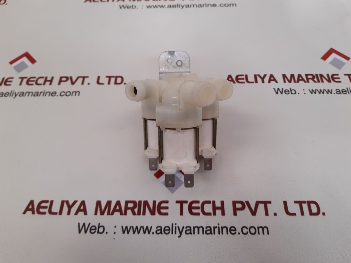 Electrolux 4718236-08 3-way valve multiport
