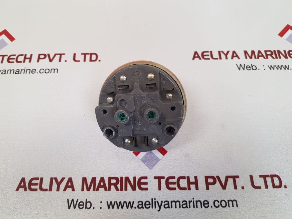 Notuk 772 11-14/780 21-24 pressure safety switch 70/30-130/40