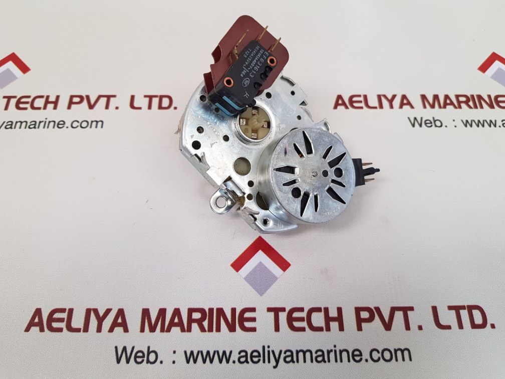 Crouzet 82888107 gear motor New