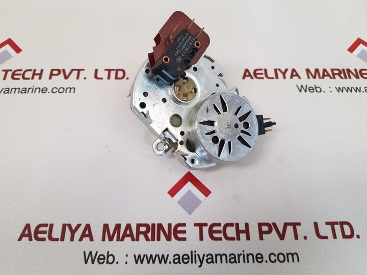 Crouzet 82888107 gear motor New