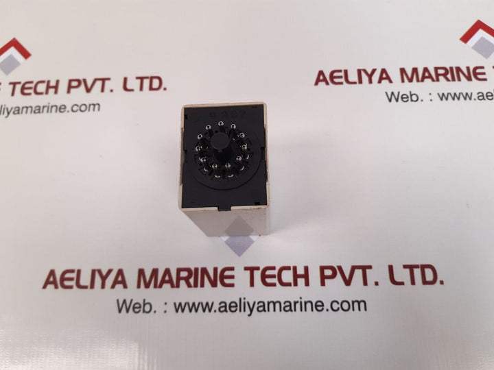 Omron 61f-gp-n floatless level switch 50/60hz