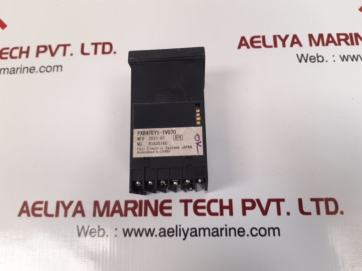 Fuji electric pxr4tey1-1v070 temperature controller Used