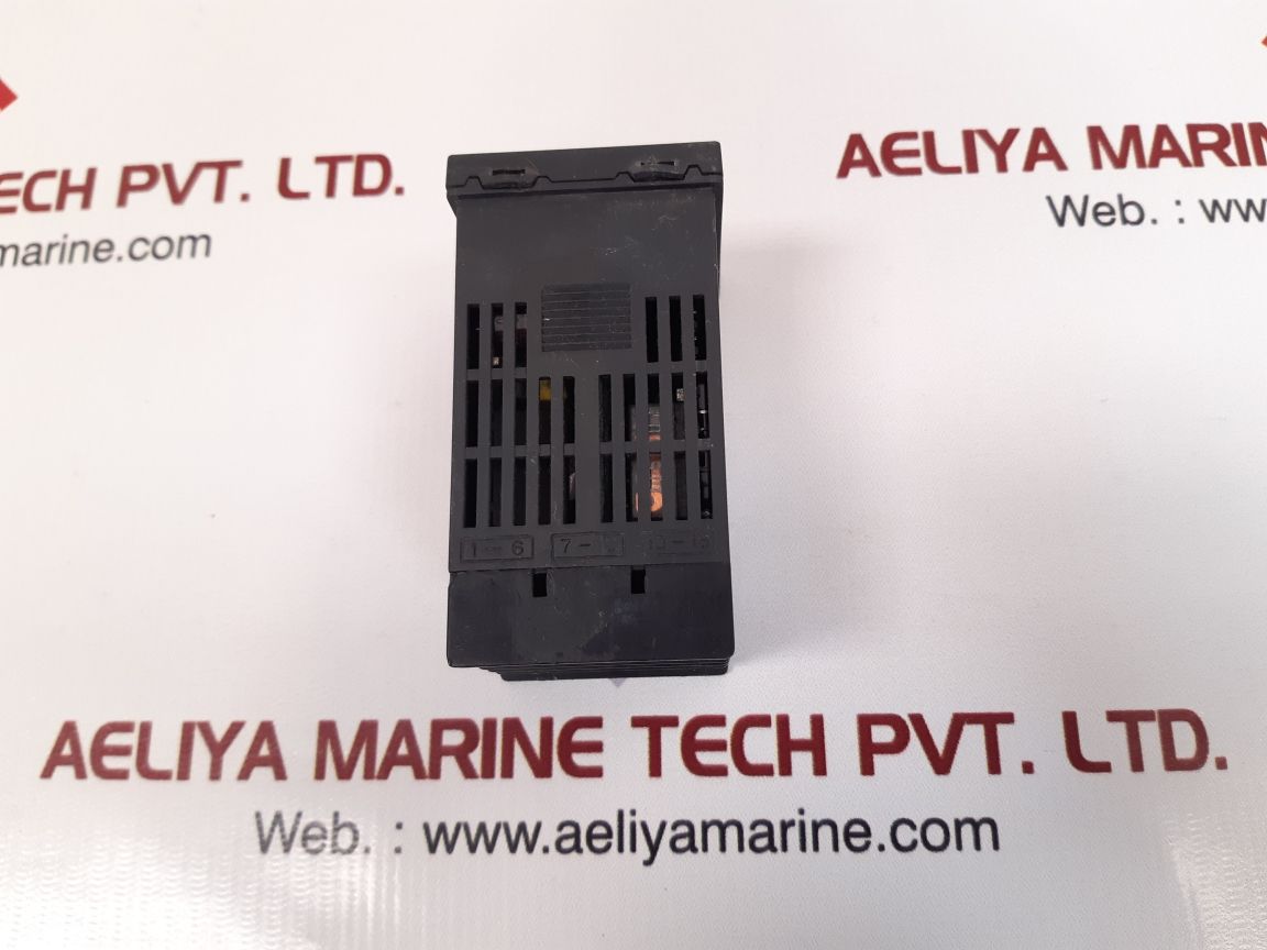 Fuji electric pxr-4 temperature controller pxr4ncy1-1vm70