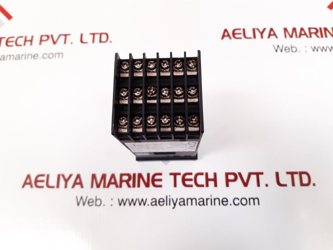 Fuji electric pxr-4 temperature controller pxr4ter1-1v070