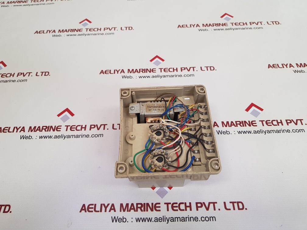 Omron 61f-g1t-mx floatless level switch with 61f-11t relay unit