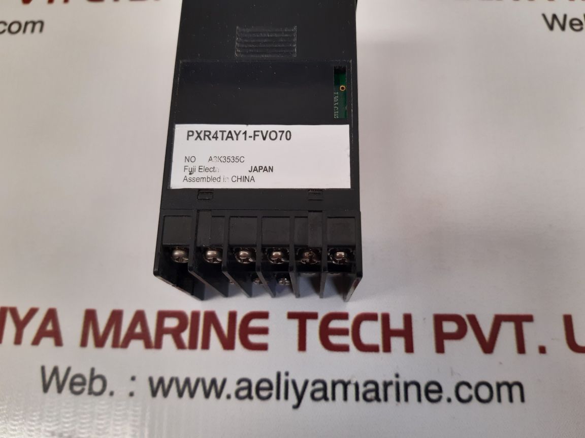 Fuji electric pxr-4 temperature controller pxr4tay1-fvo70