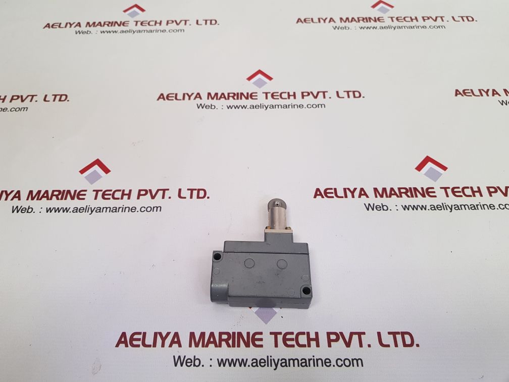 Honeywell dte7-2rqn8-c limit switch