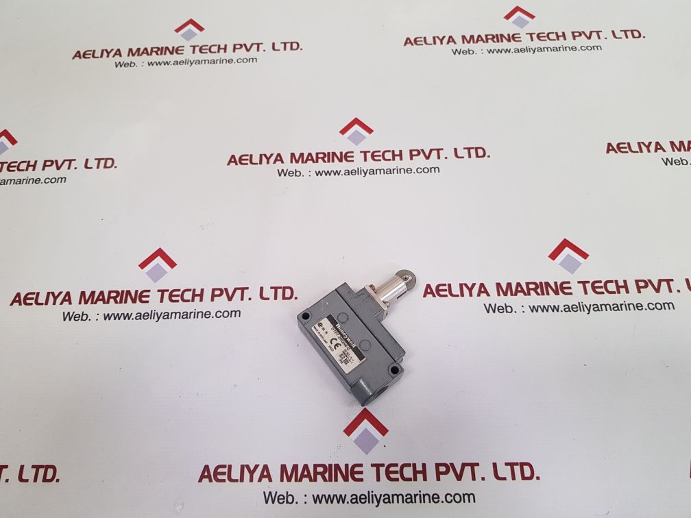 Honeywell dte7-2rqn8-c limit switch