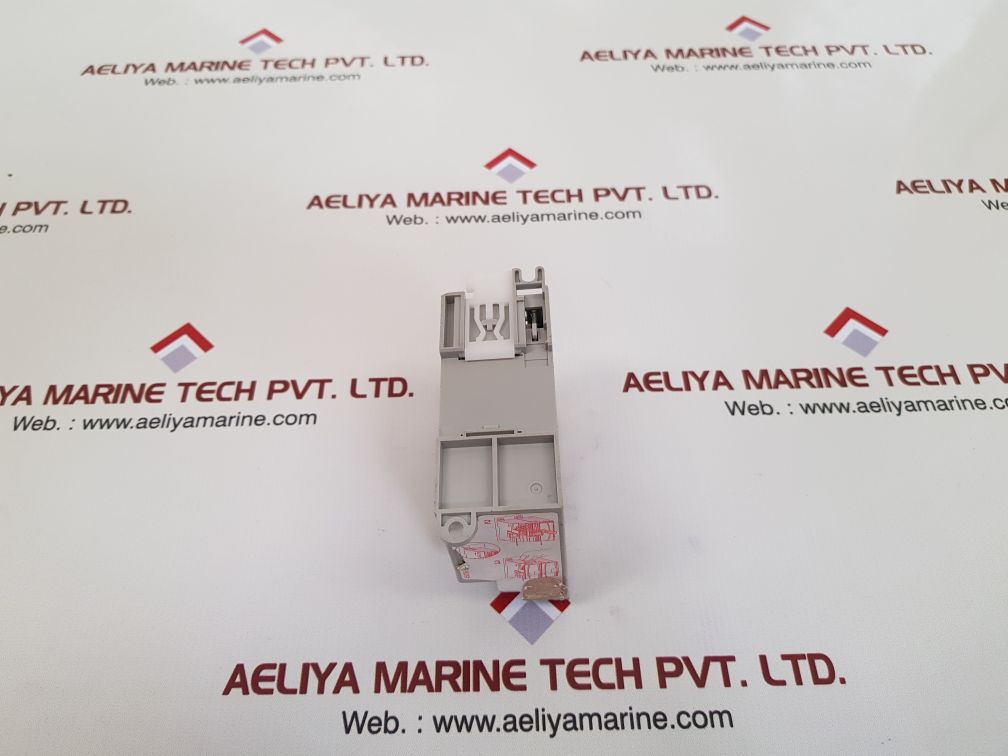 Allen-bradley micrologix 1200 1762-iq8ow6 ser:a rev:a relay output