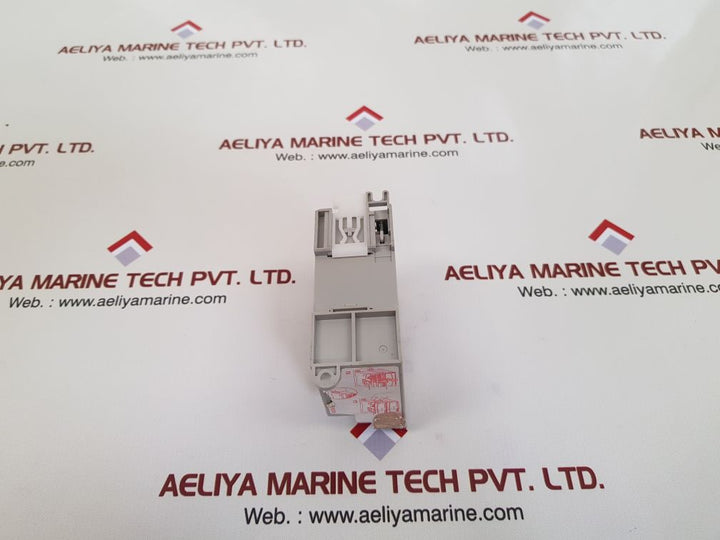 Allen-bradley micrologix 1200 1762-iq8ow6 ser:a rev:a relay output