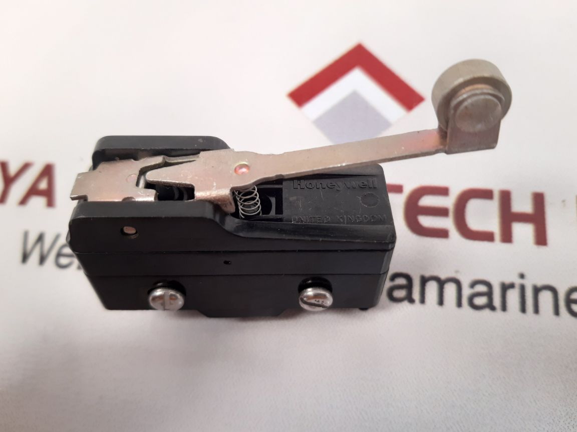 Honeywell bz-2rw82-a2 micro limit switch and roller lever
