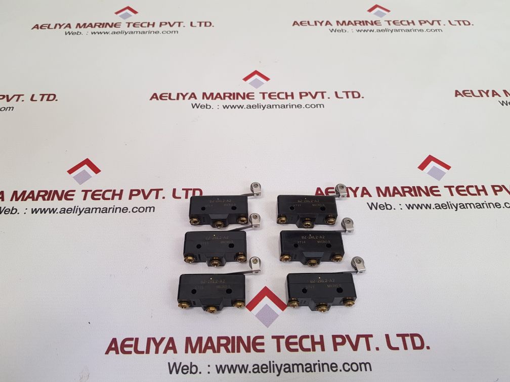 Lot Of 11X Bz-2rl2-a2 micro limit switch with roller lever
