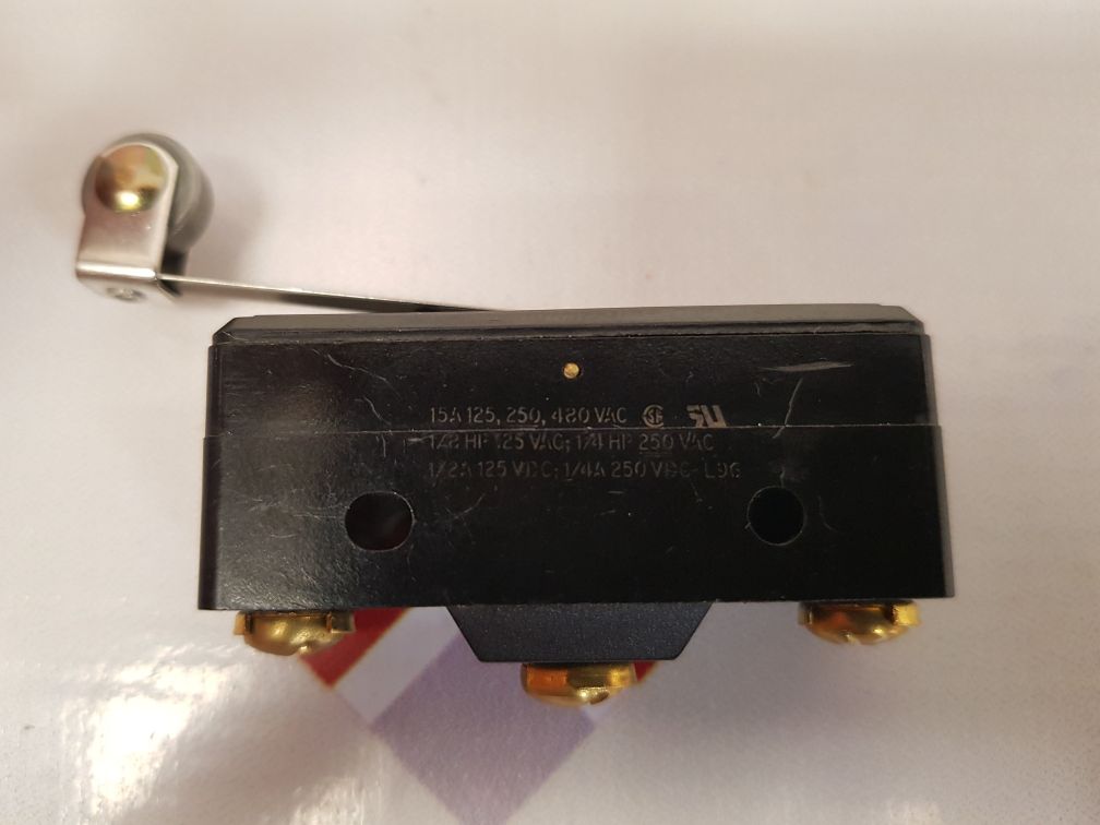 Bz-2rl2-a2 micro limit switch with roller lever