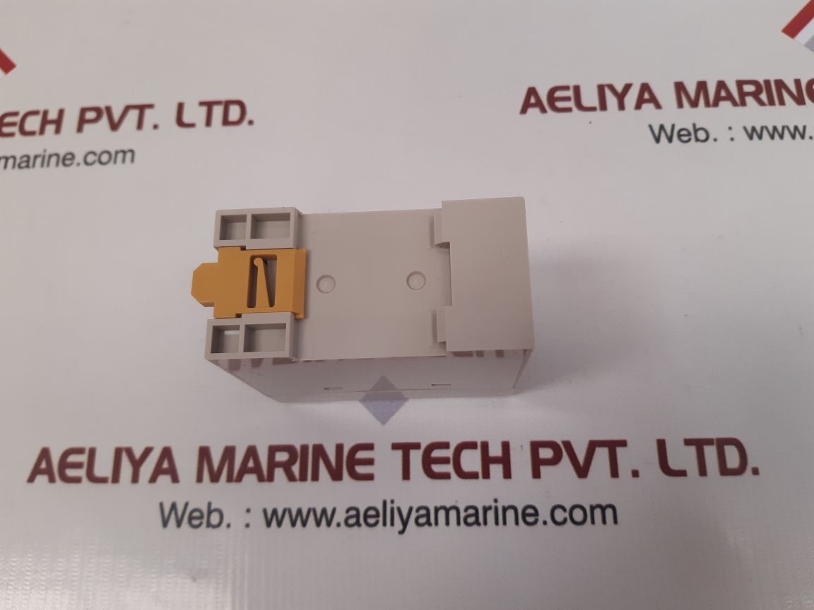 Omron s82k-00305 power supply new