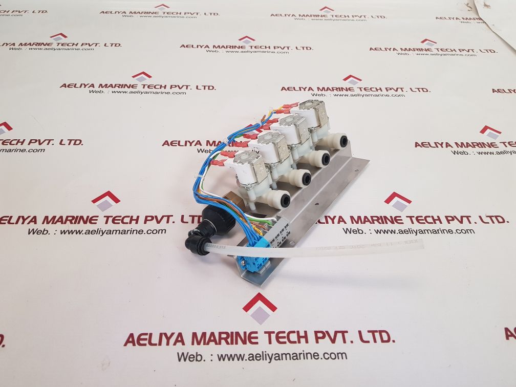 Series r 63 w functional 3/3 way normally closed 
