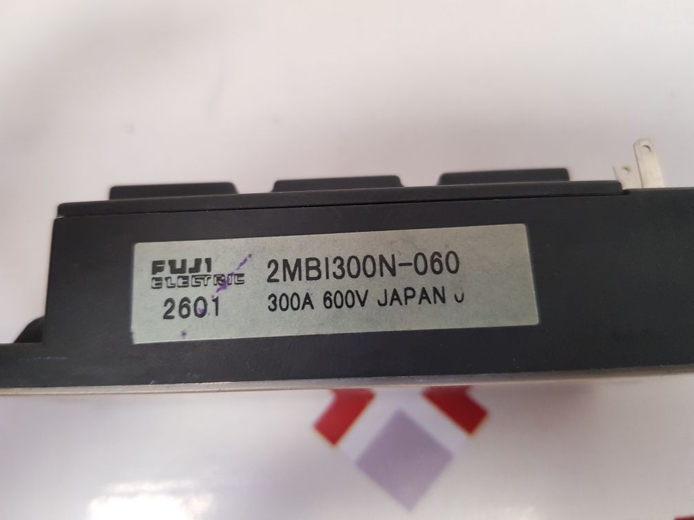 Fuji 2mbi300n-060 igbt module