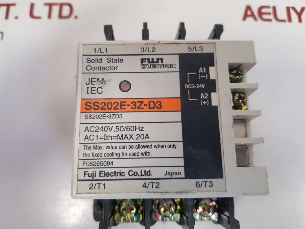 Fuji ss202e-3z-d3 solid state contactor