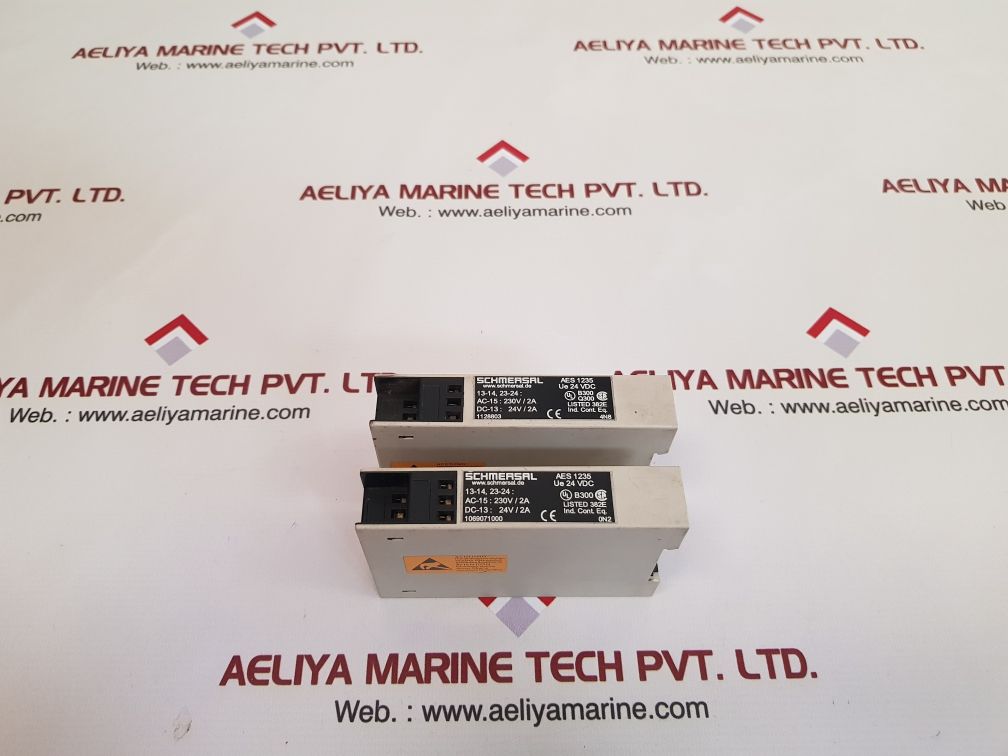 Schmersal aes 1235 safety relay