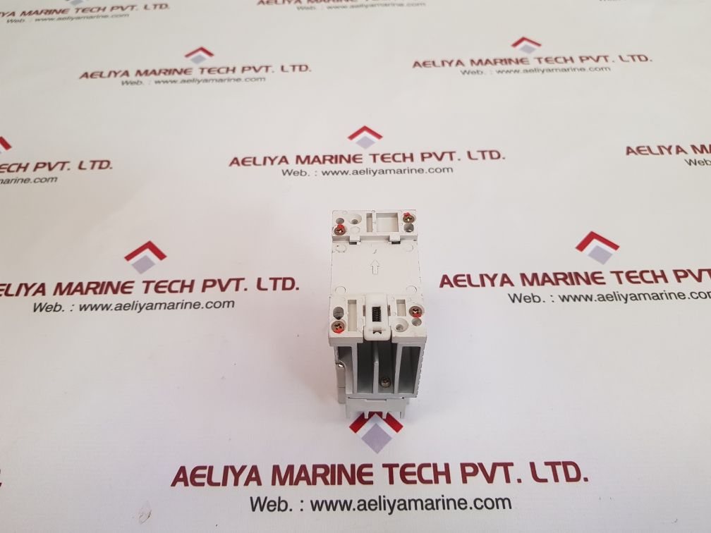 Fuji ss083-3-d5 solid state contactor