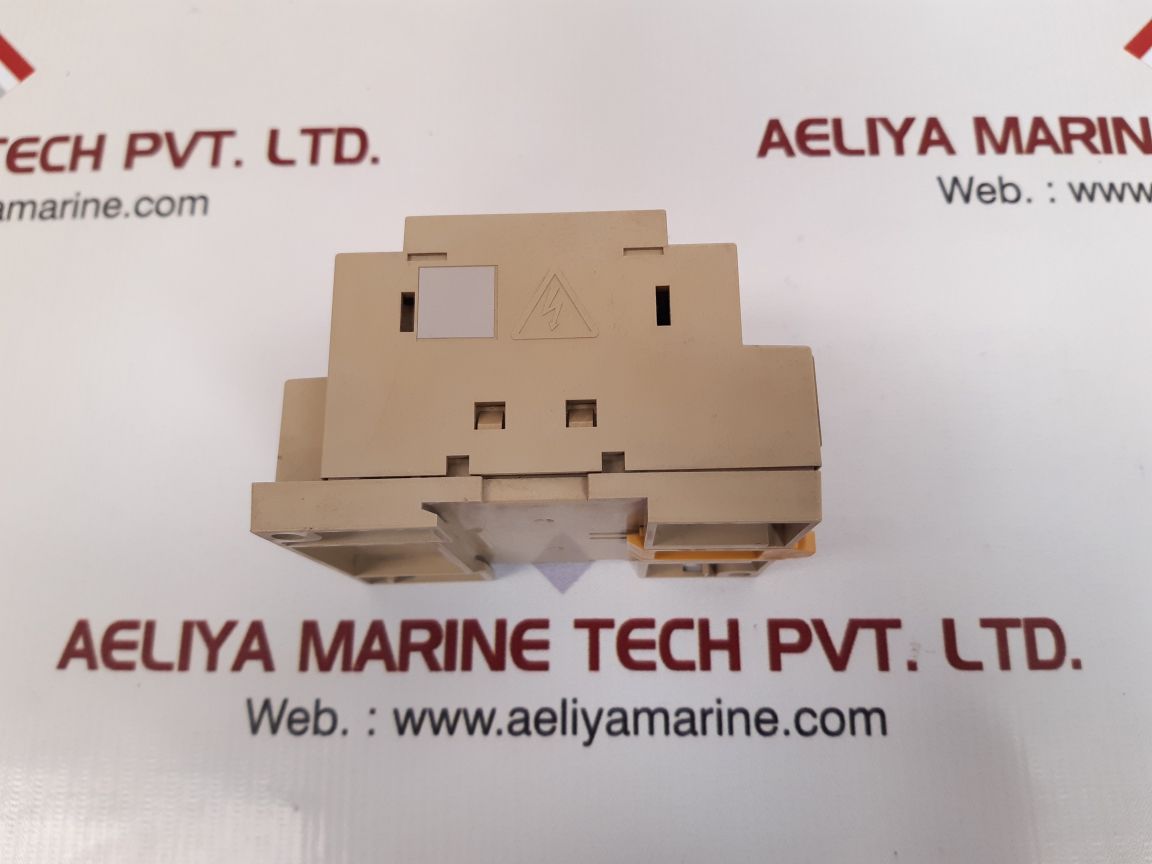 Omron zen-10c1dr-d-v2 cpu unit new