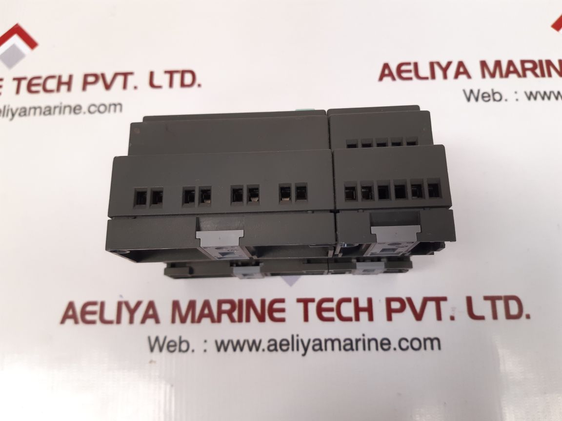 Siemens 6ed1 052-1md00-0ba5 logic module with 6ed1 055-1hb00-0ba0