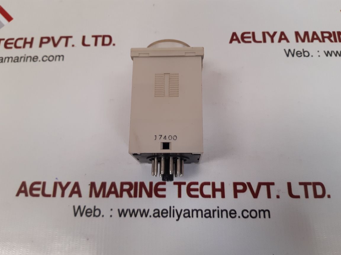 Set of 2x Omron h3ba timer 24v dc