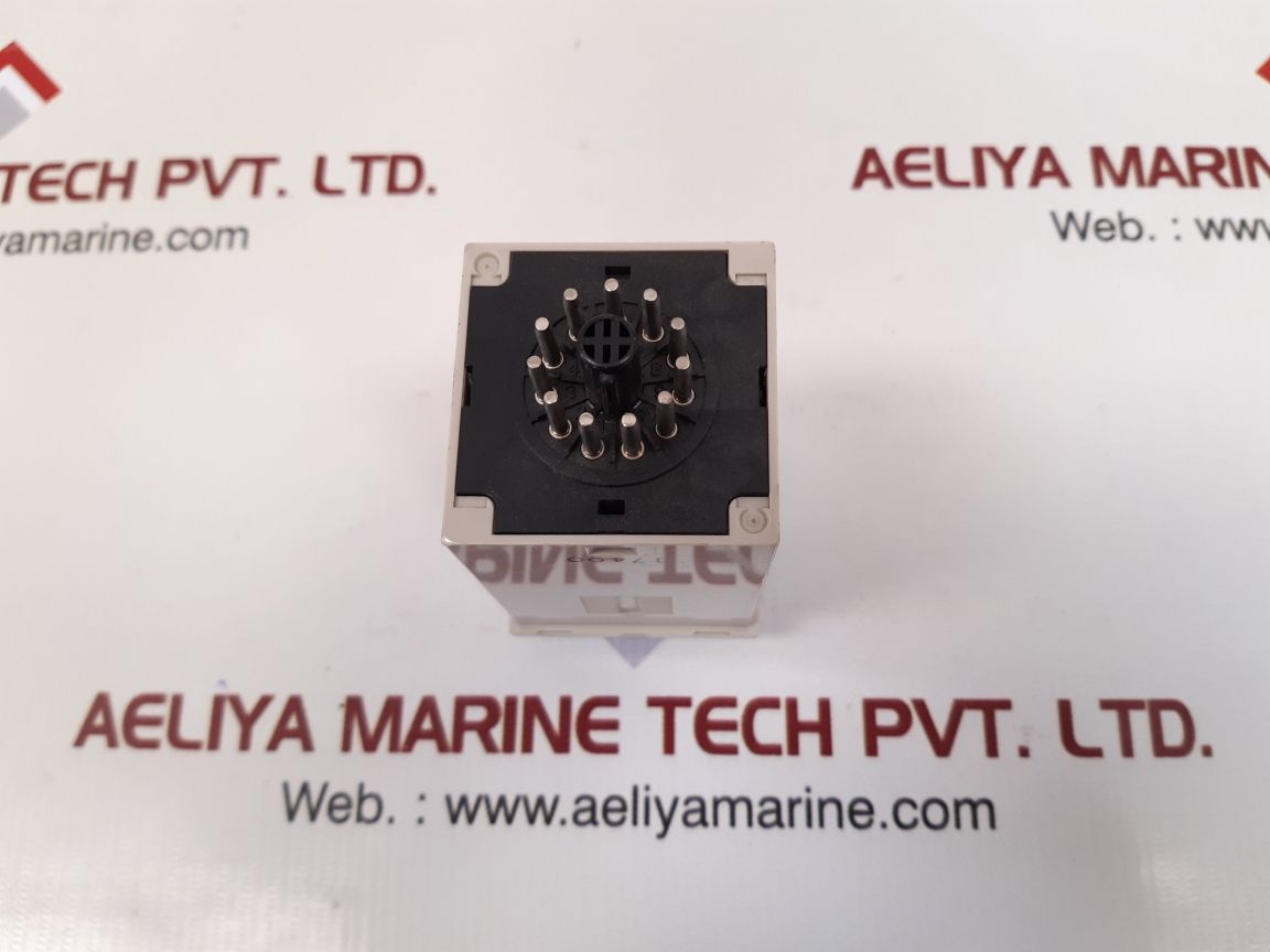 Set of 2x Omron h3ba timer 24v dc