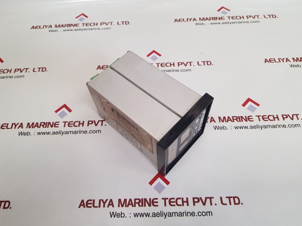 Omega cn606rtd3-10 temperature temperature indicating and regulating equipment