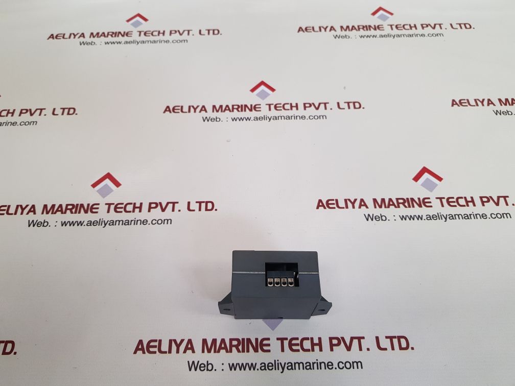 Compact time-delay for uvr