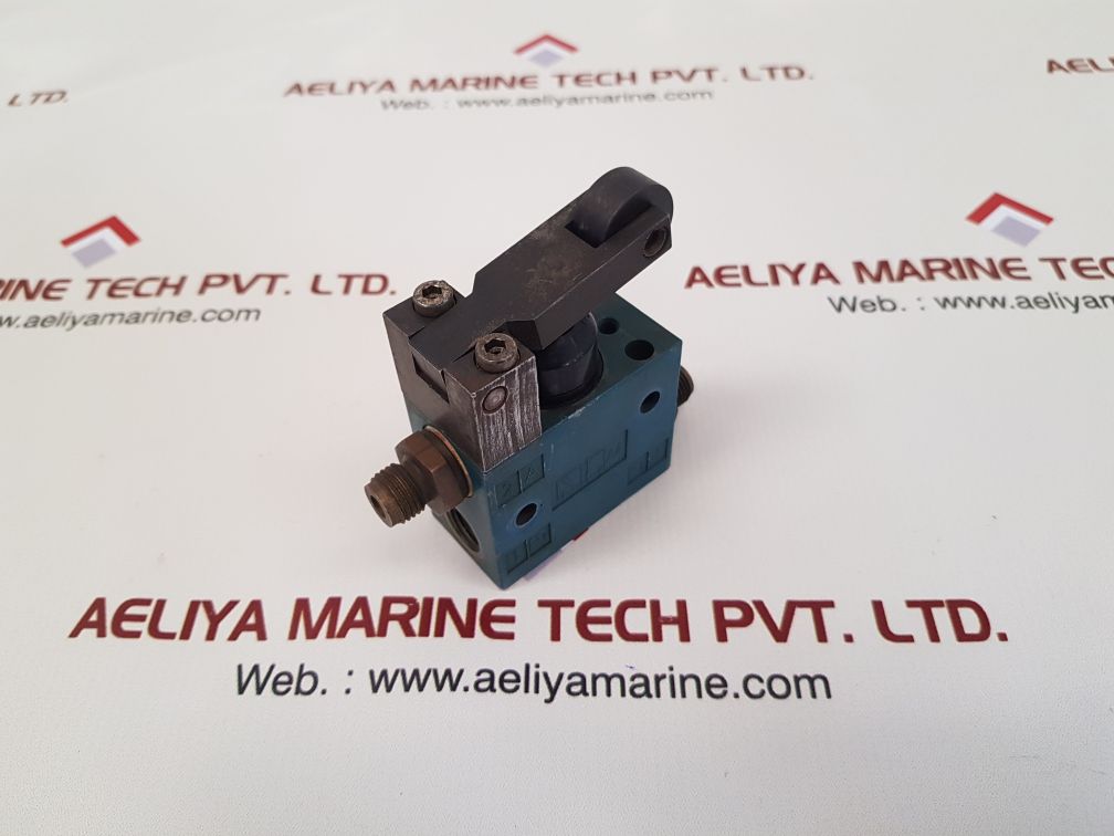 Wabco 3630070010 directional valve with roller lever