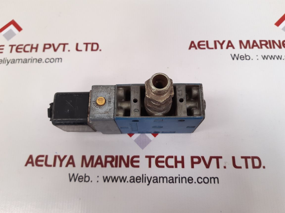 Rexroth 3723522220 solenoid directional valve Used 