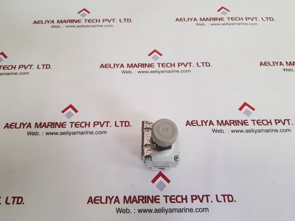 Smc ir2000-f02 pneumatic precision regulator