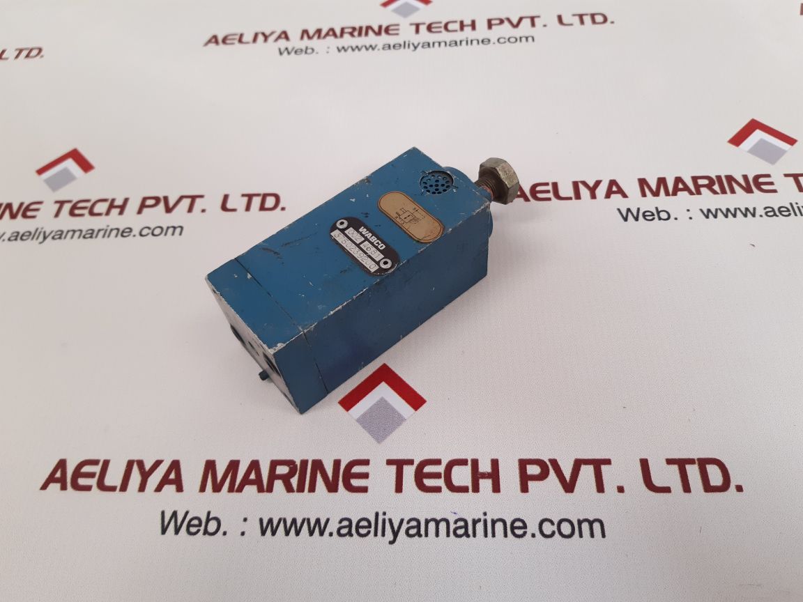Wabco 3750239200 pressure reducing valve Used 