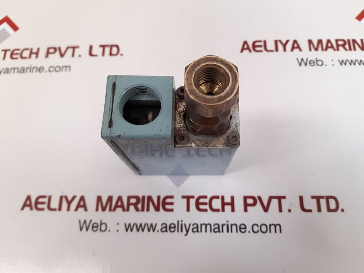 Telemecanique xmj-a0037 pressure switch 5.8-50.75 psi