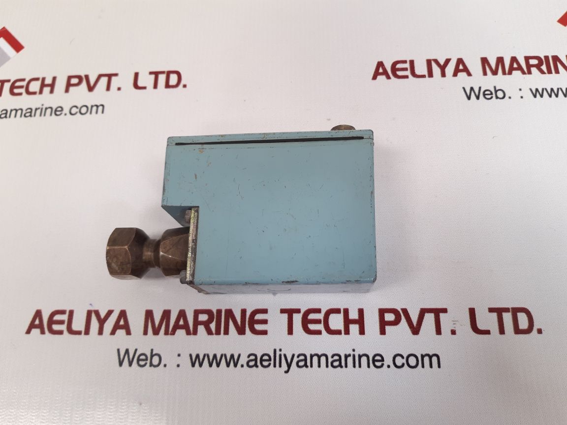 Telemecanique xmj-a0037 pressure switch 5.8-50.75 psi
