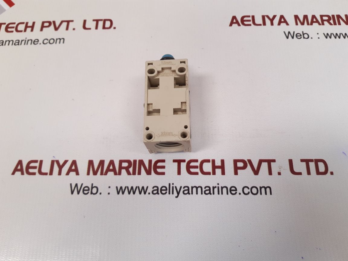 Panasonic azd1001 mini limit switch
