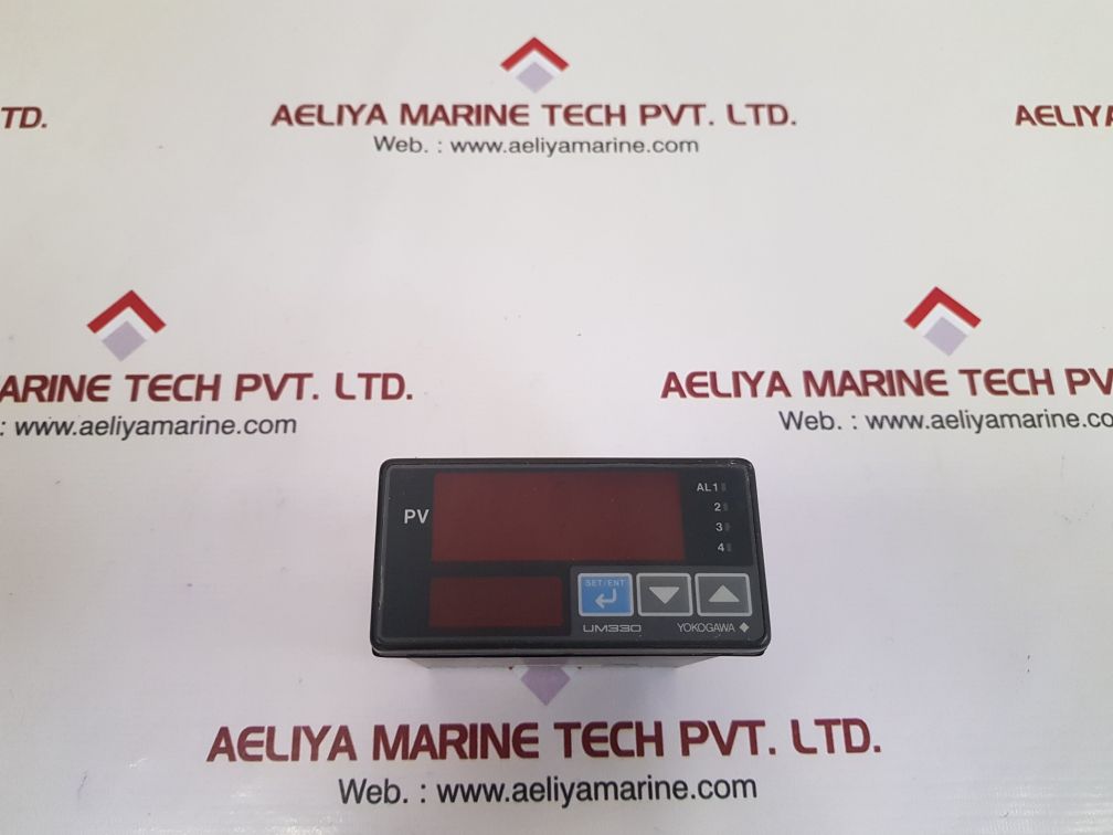 Yokogawa um330-00 digital temperature indicator style: s3