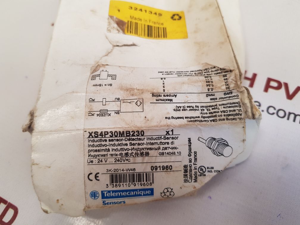Telemecanique xs4p30mb230 proximity switch sensor