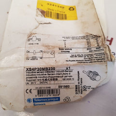 Telemecanique xs4p30mb230 proximity switch sensor