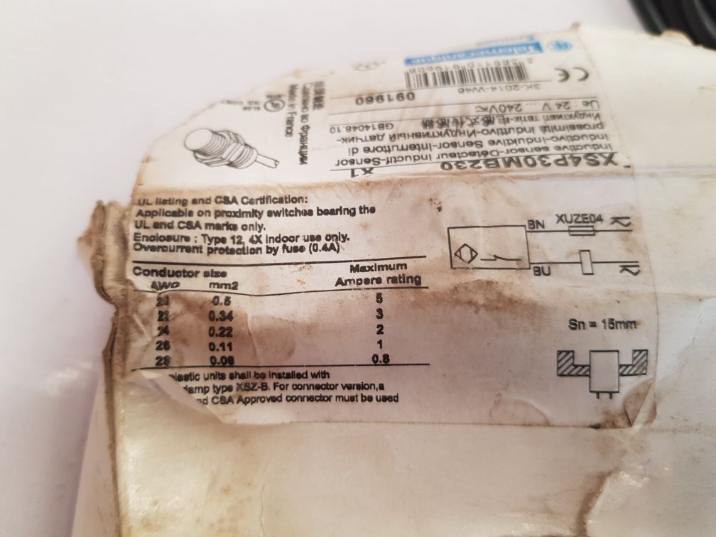 Telemecanique xs4p30mb230 proximity switch sensor