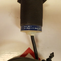 Telemecanique xs4p30mb230 proximity switch sensor