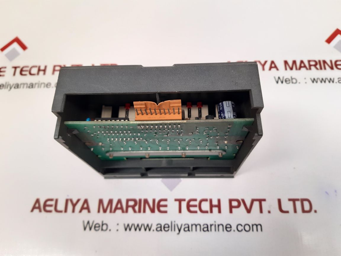 Square d rt-108 relay output module
