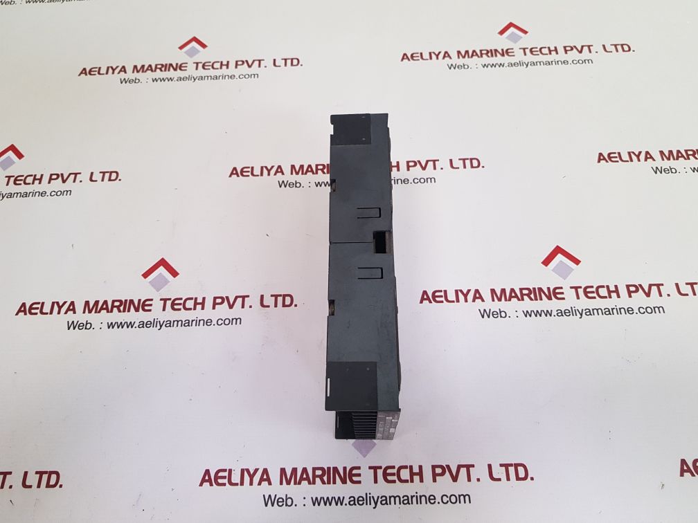 Square d sy/max tt-116 output module with dn-116 input module
