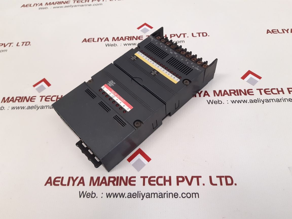 Square d dn-116 input module with rt-108 output module
