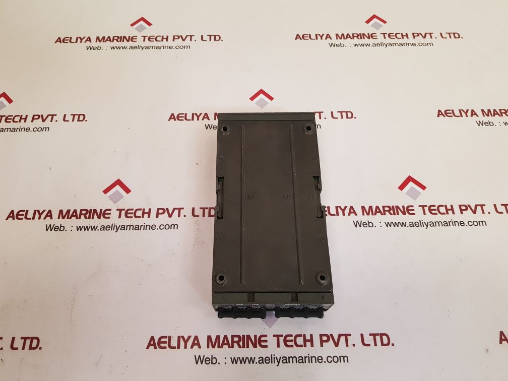 Square d sy/max rt-108 relay output module with dmu-1