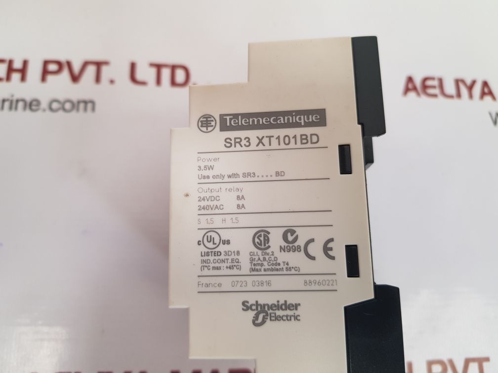 Telemecanique/schneider sr3 xt101bd output relay expansion module