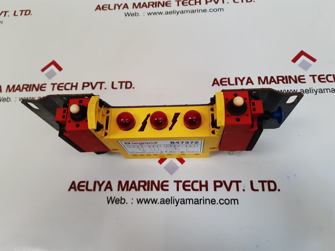 Legrand 047372 flashing device with i88-su1z w switch